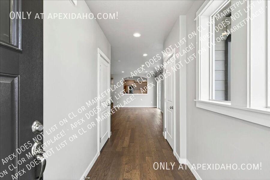 1386 W Woodpine St - Photo 4 of 38