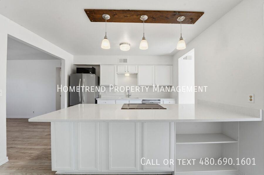 2809 E Contessa St - Photo 2 of 47