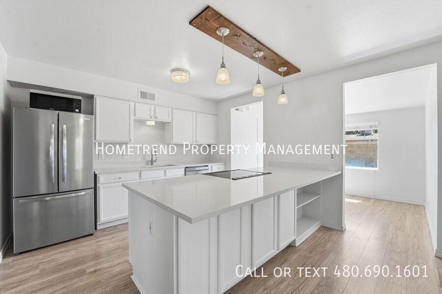 2809 E Contessa St - Photo 3 of 47