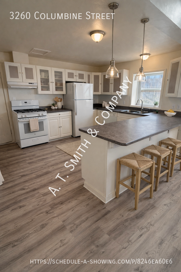 3260 N Columbine St - Photo 4 of 9