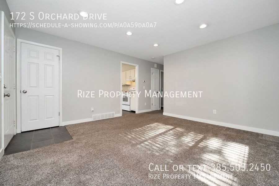 172 S Orchard Dr - Photo 3 of 17