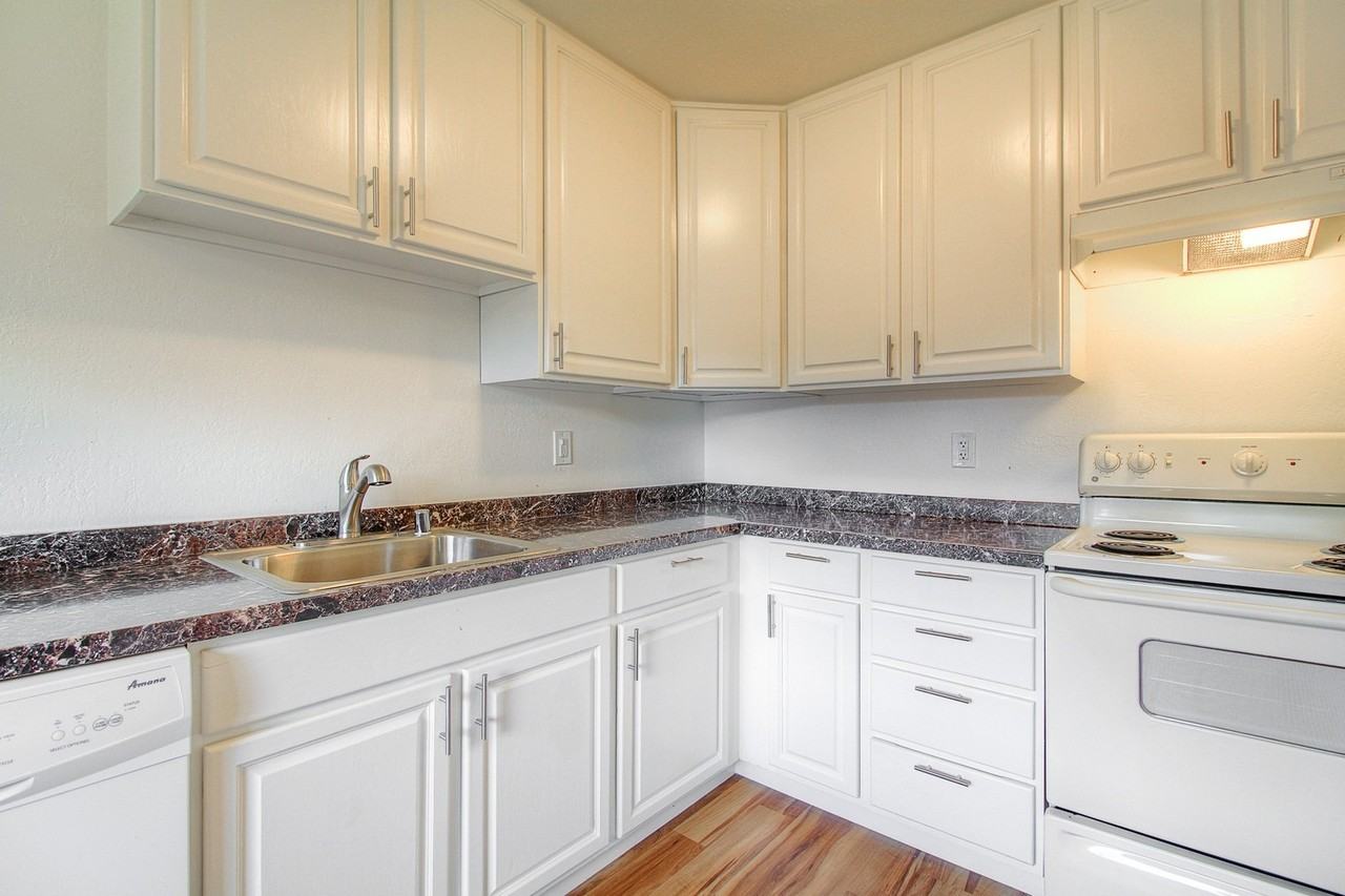 6233 Montecito Blvd #27 - Photo 3 of 12