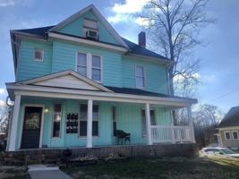 featured image of 423 S Fess Ave