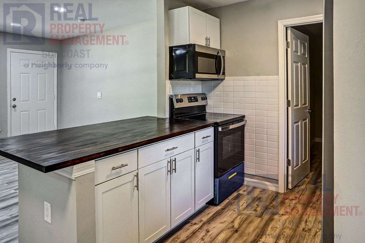 3822 Gopher St - Photo 7 of 30