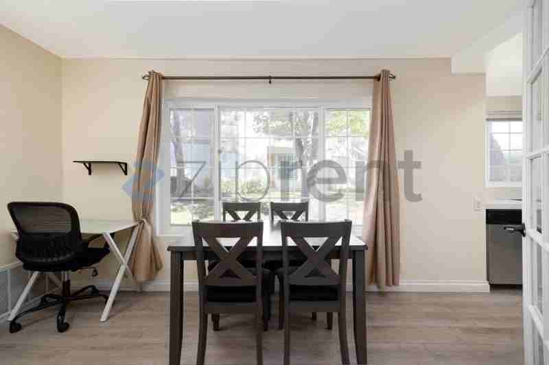 2404 Manzana Way - Photo 4 of 17