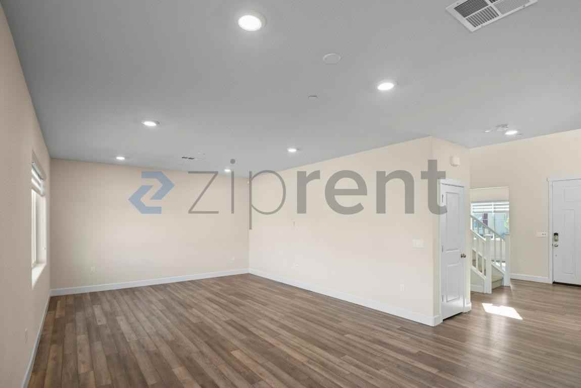 5587 Howell Mountain Ln - Photo 7 of 36