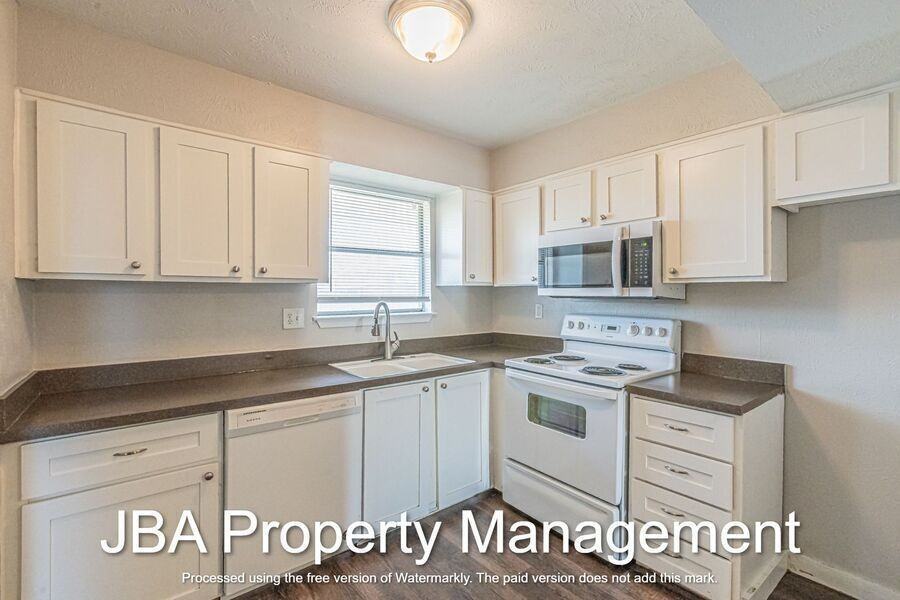 1776 Farleigh Ct #1776F - Photo 3 of 36