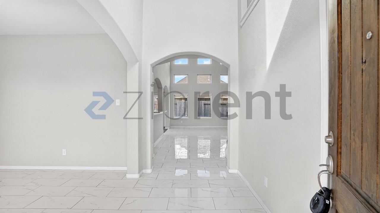 15103 Breeze Forest Ct - Photo 5 of 28