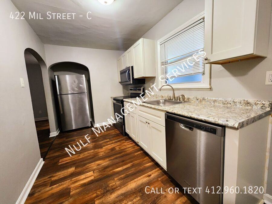 422 Mill St #C - Photo 2 of 5