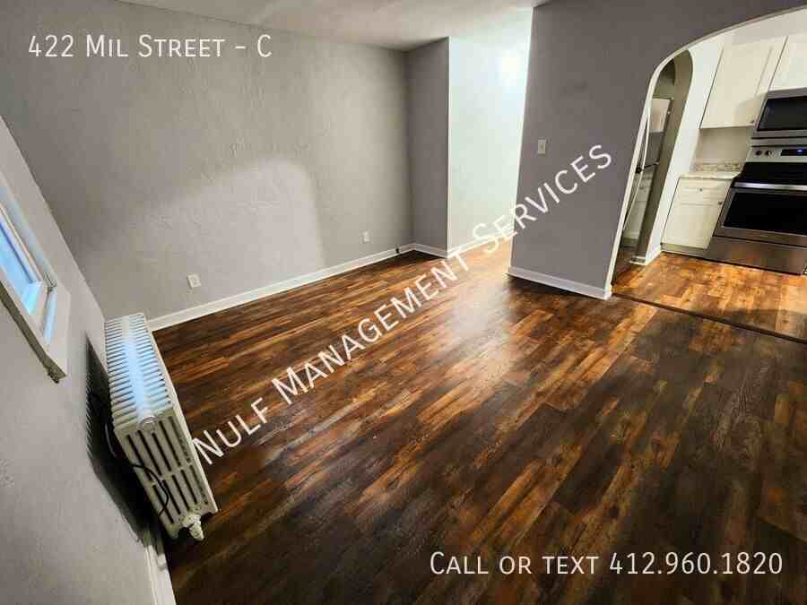 422 Mill St #C - Photo 3 of 5