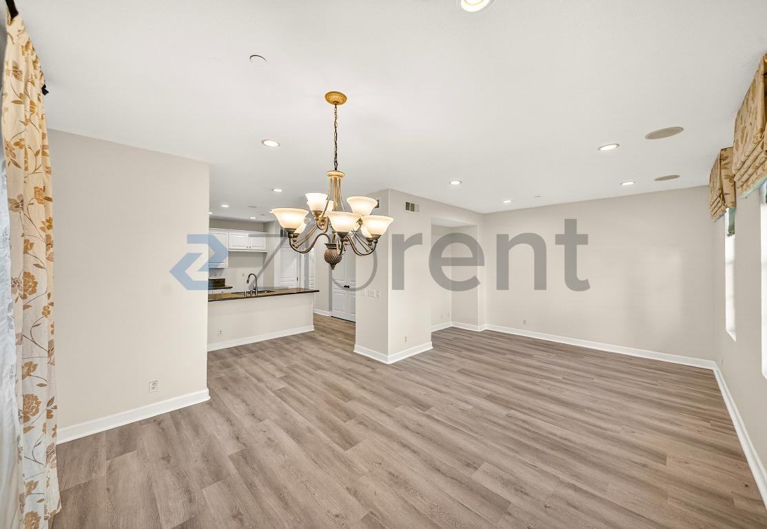 4183 Vía Napoli - Photo 4 of 29