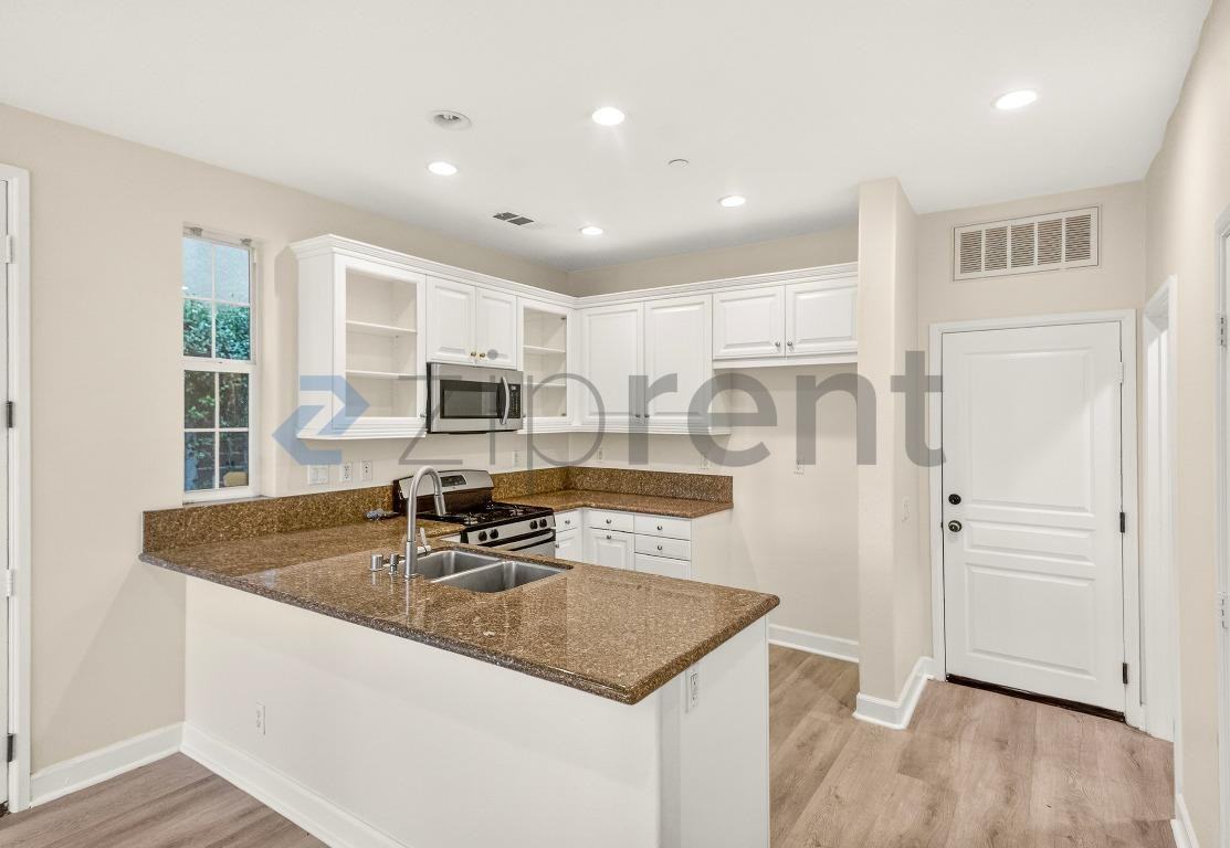 4183 Vía Napoli - Photo 7 of 29