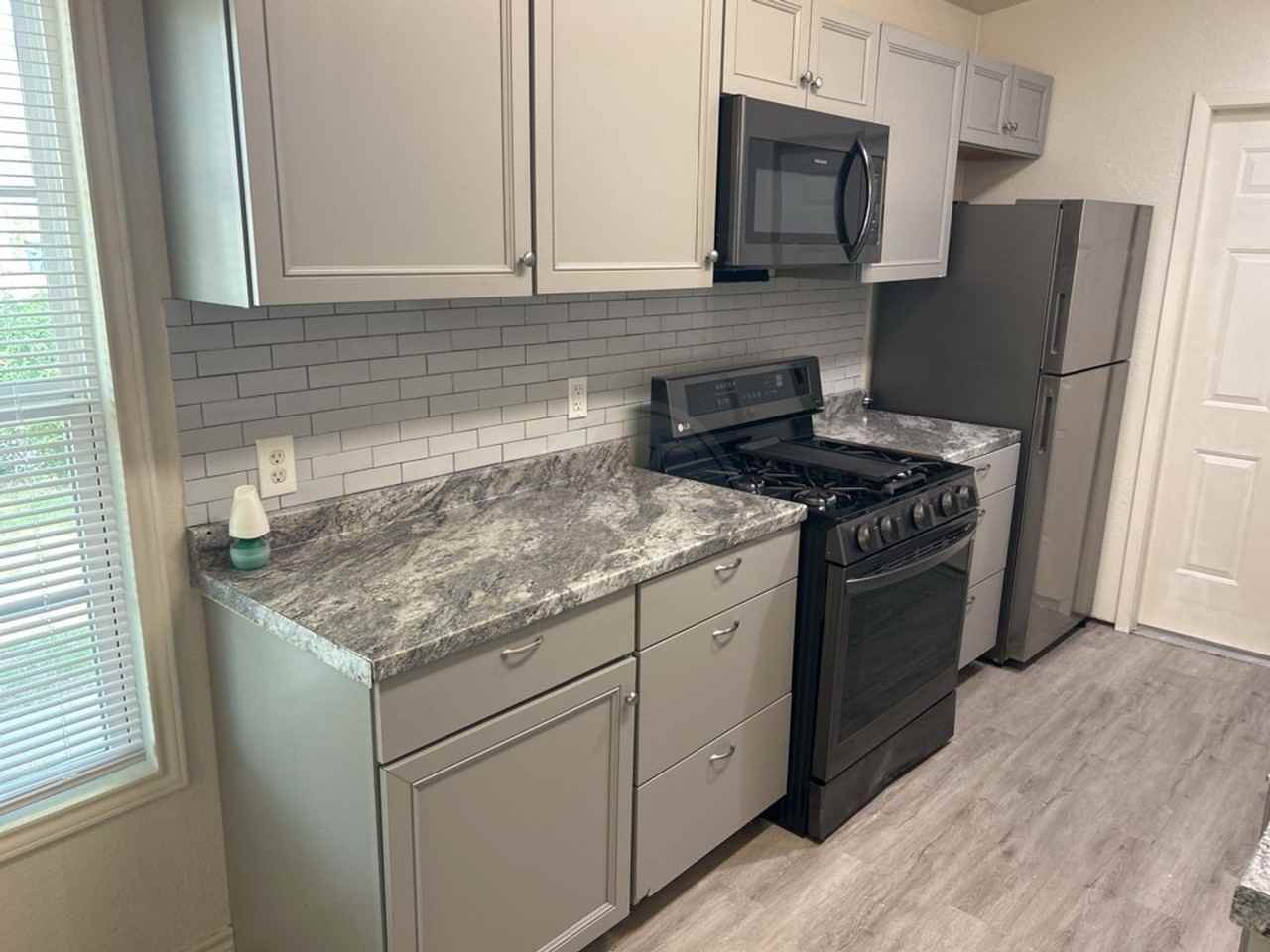 912 Southside Dr - Photo 7 of 16