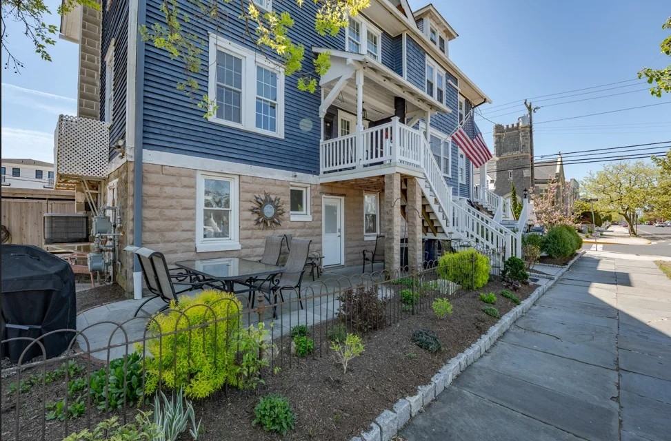 637 Wesley Ave #637G - Photo 4 of 27