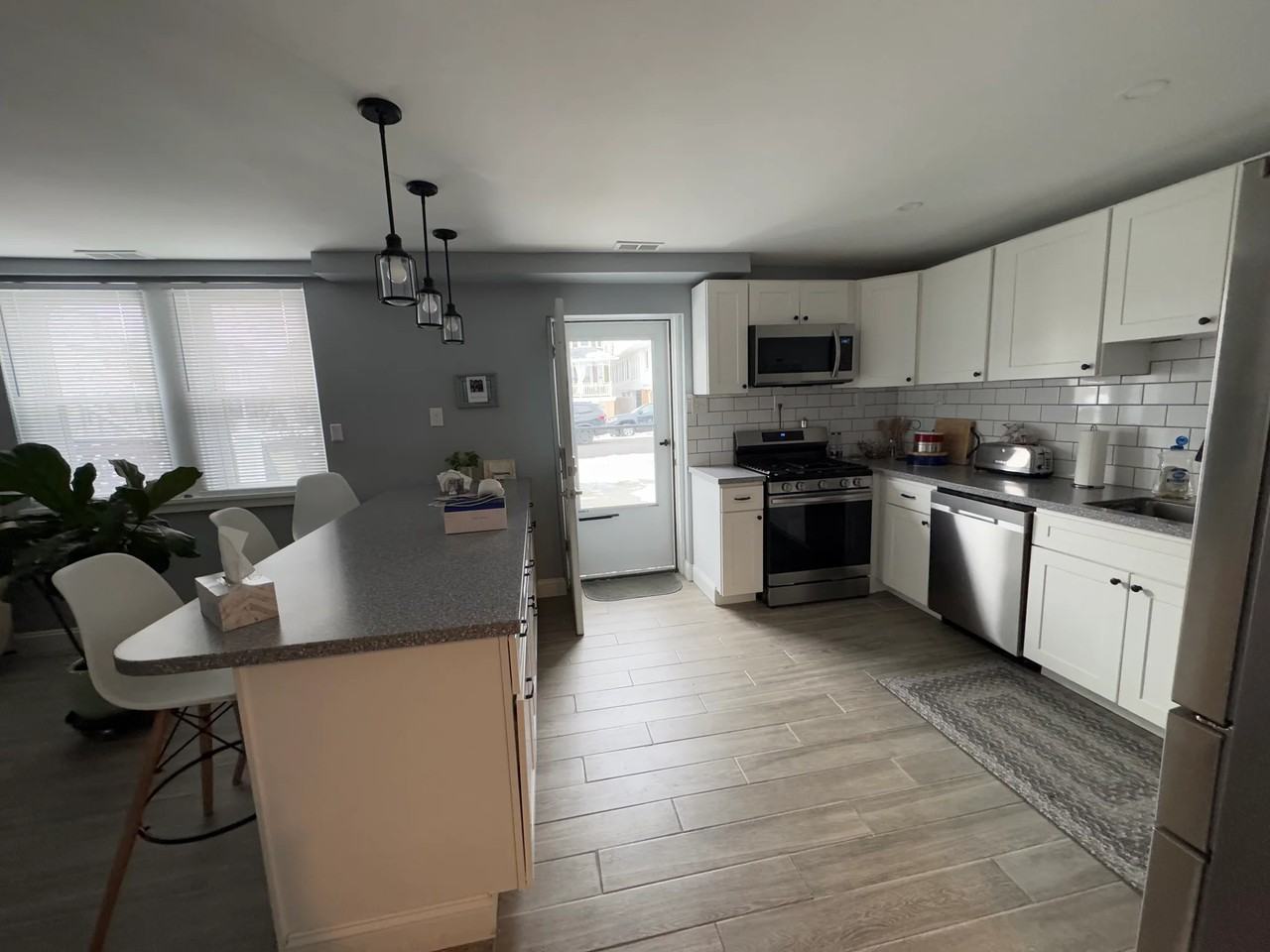 637 Wesley Ave #637G - Photo 6 of 27