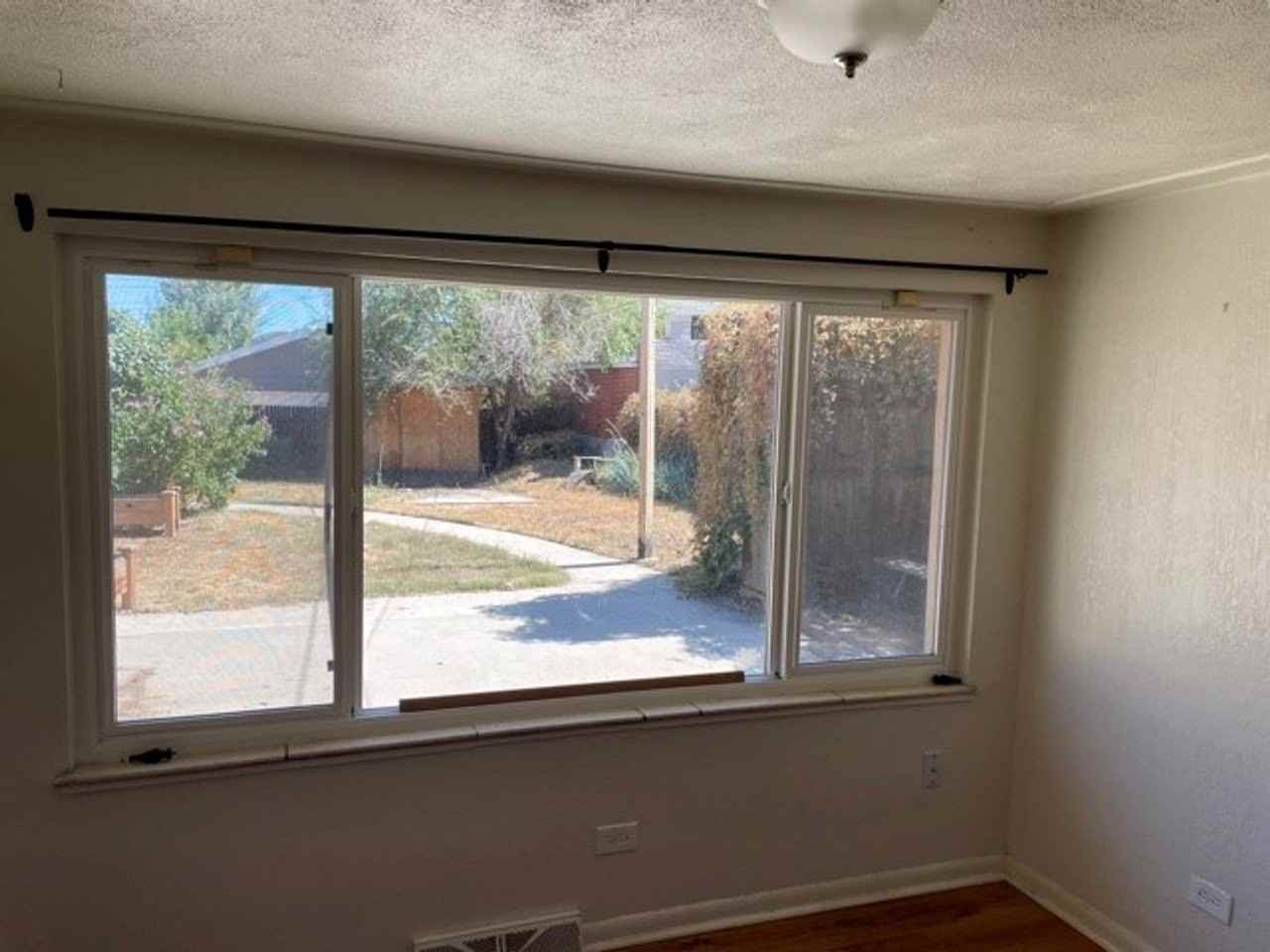 2414 N Vine St - Photo 4 of 19