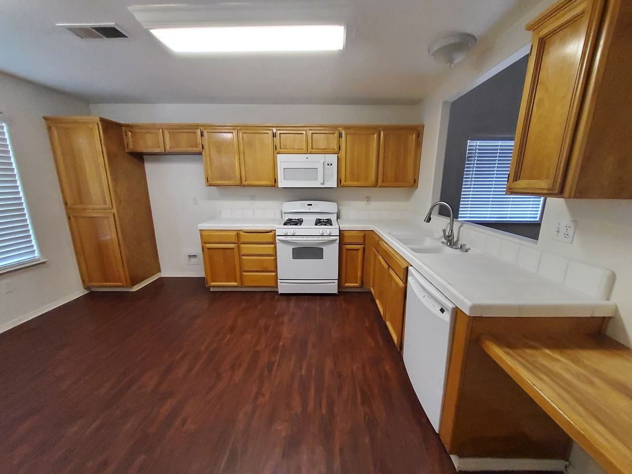 5615 Sugar Pine Dr - Photo 5 of 21