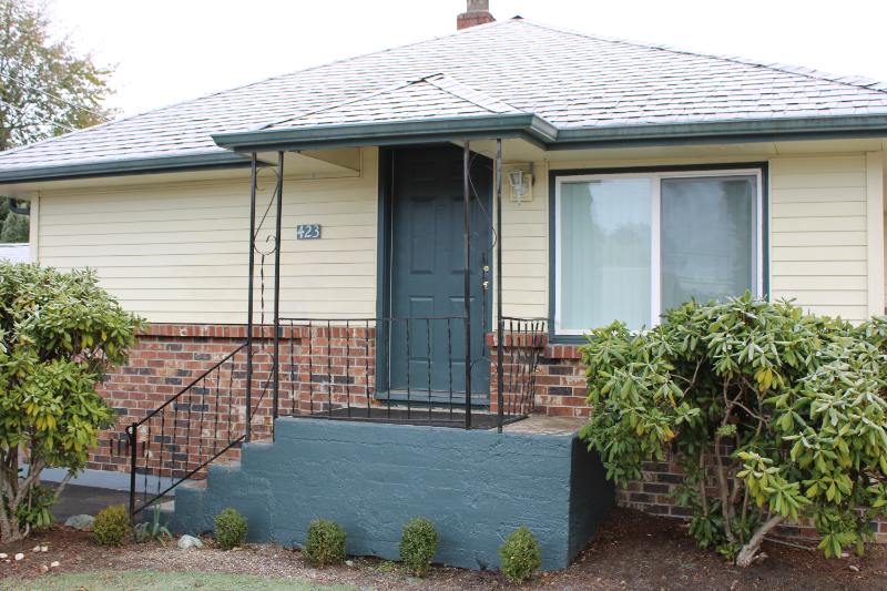 423 N French Ave - Photo 2 of 34