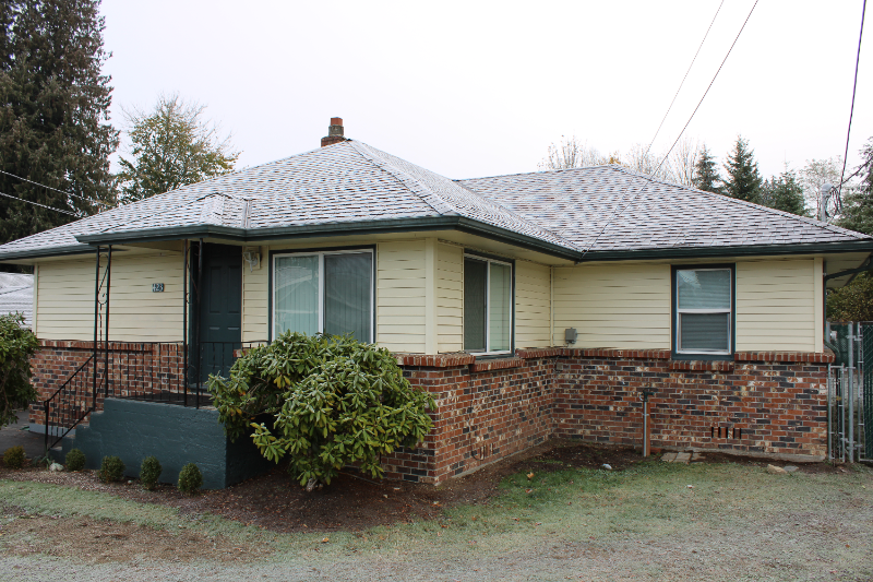 423 N French Ave - Photo 4 of 34