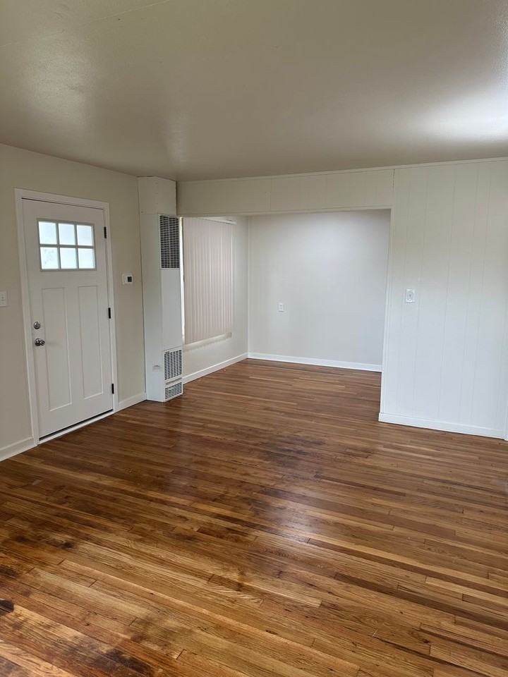 944 10th Ave Sw - Photo 4 of 10