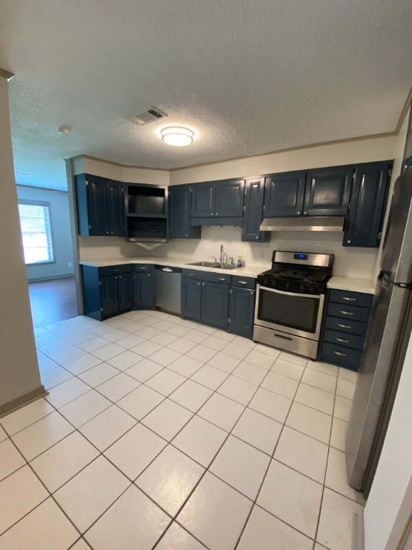 104 Duncan Cir - Photo 3 of 17