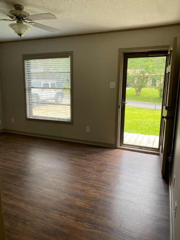 104 Duncan Cir - Photo 5 of 17