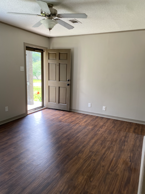 104 Duncan Cir - Photo 6 of 17