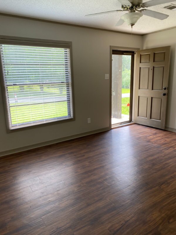 104 Duncan Cir - Photo 7 of 17