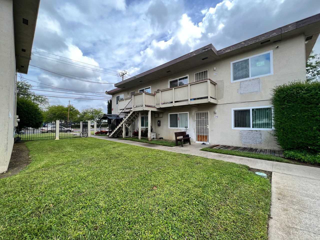 Lemon Hill Apartments - Photo 2 of 9