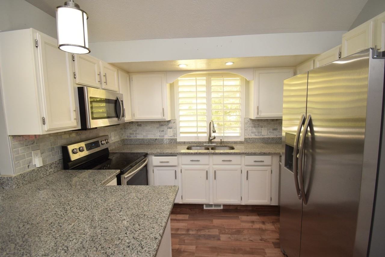 6025 S Wakefield Way - Photo 7 of 20