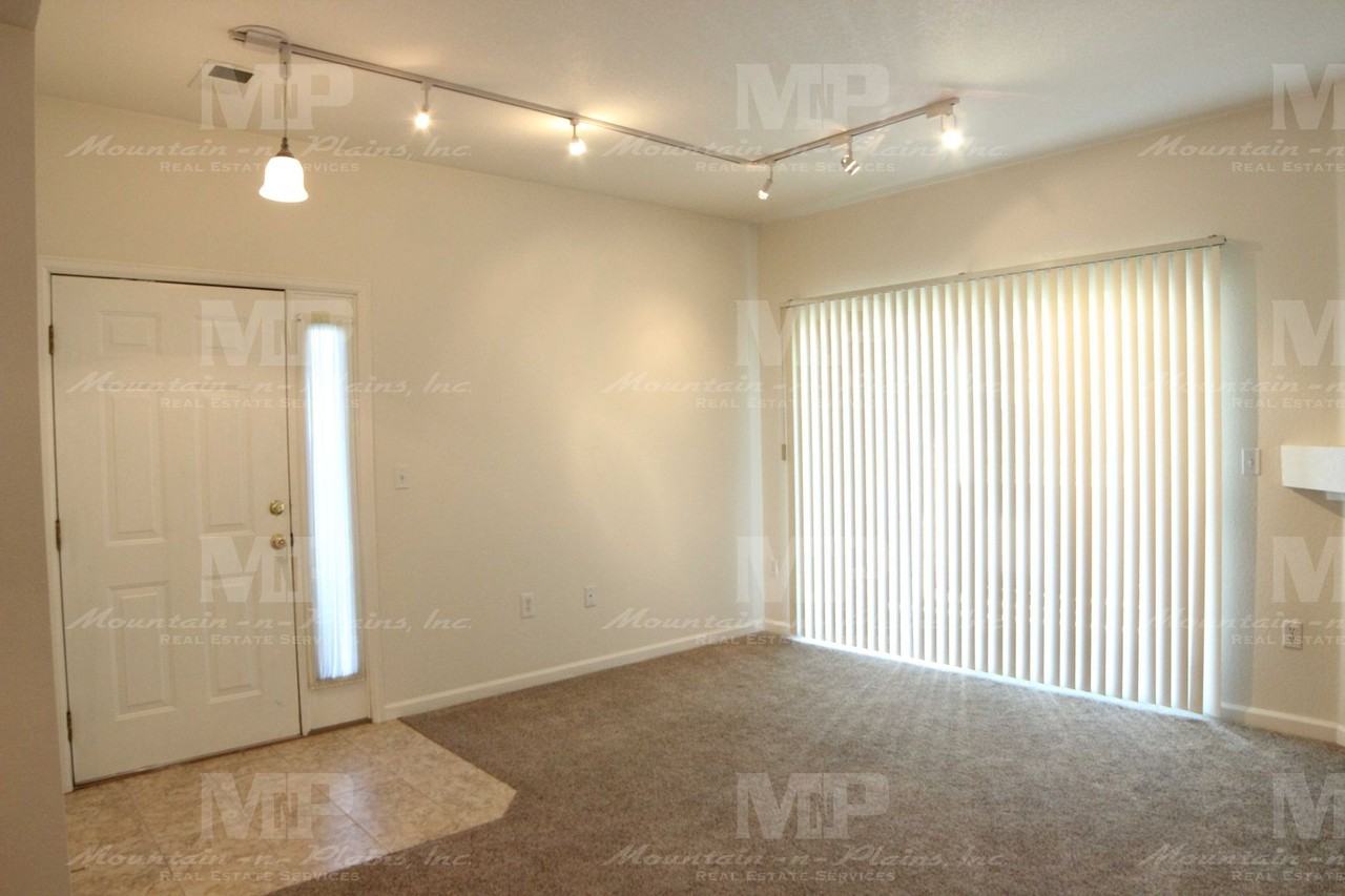 5225 White Willow Dr #C120 - Photo 2 of 15