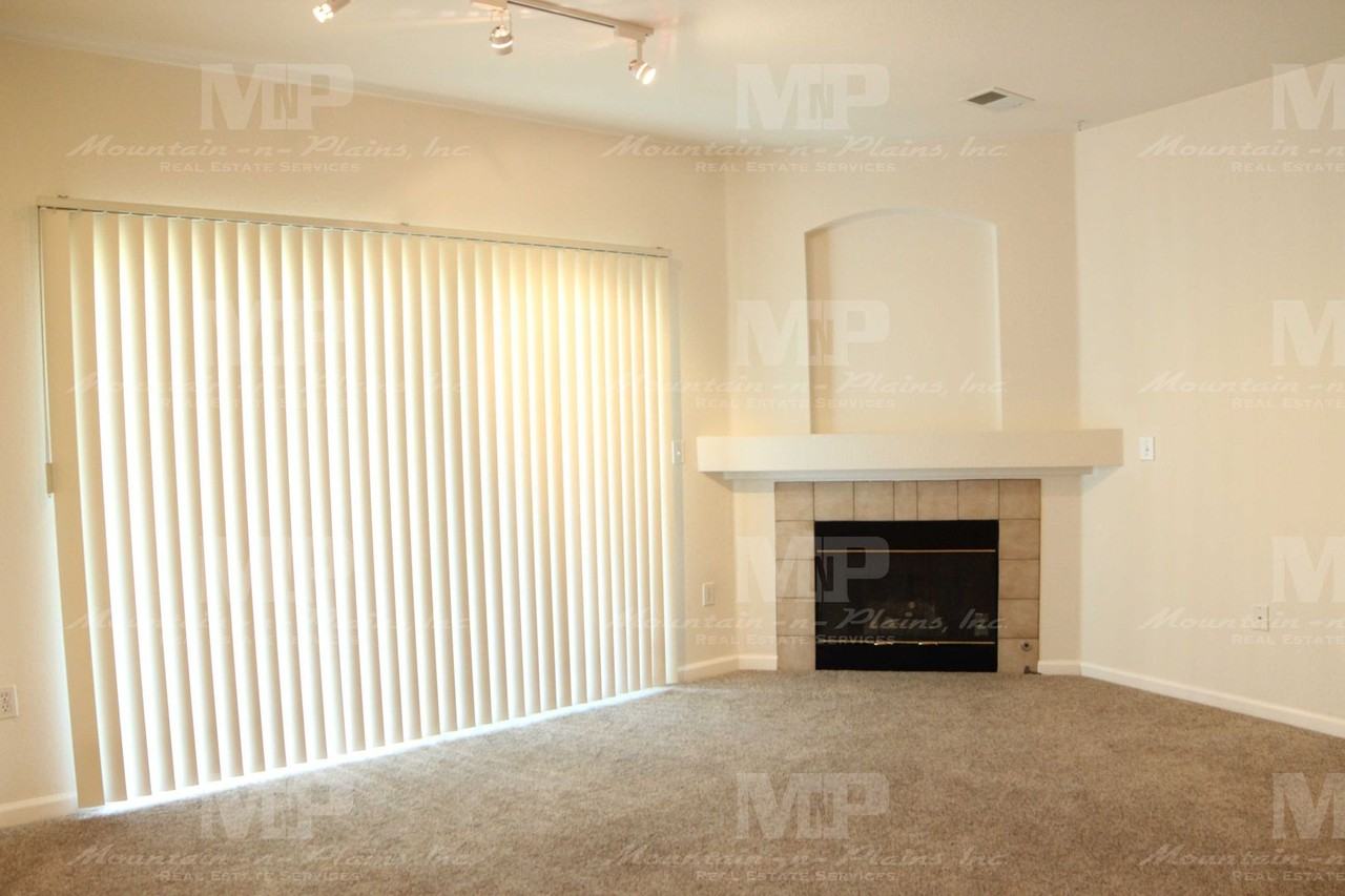 5225 White Willow Dr #C120 - Photo 3 of 15