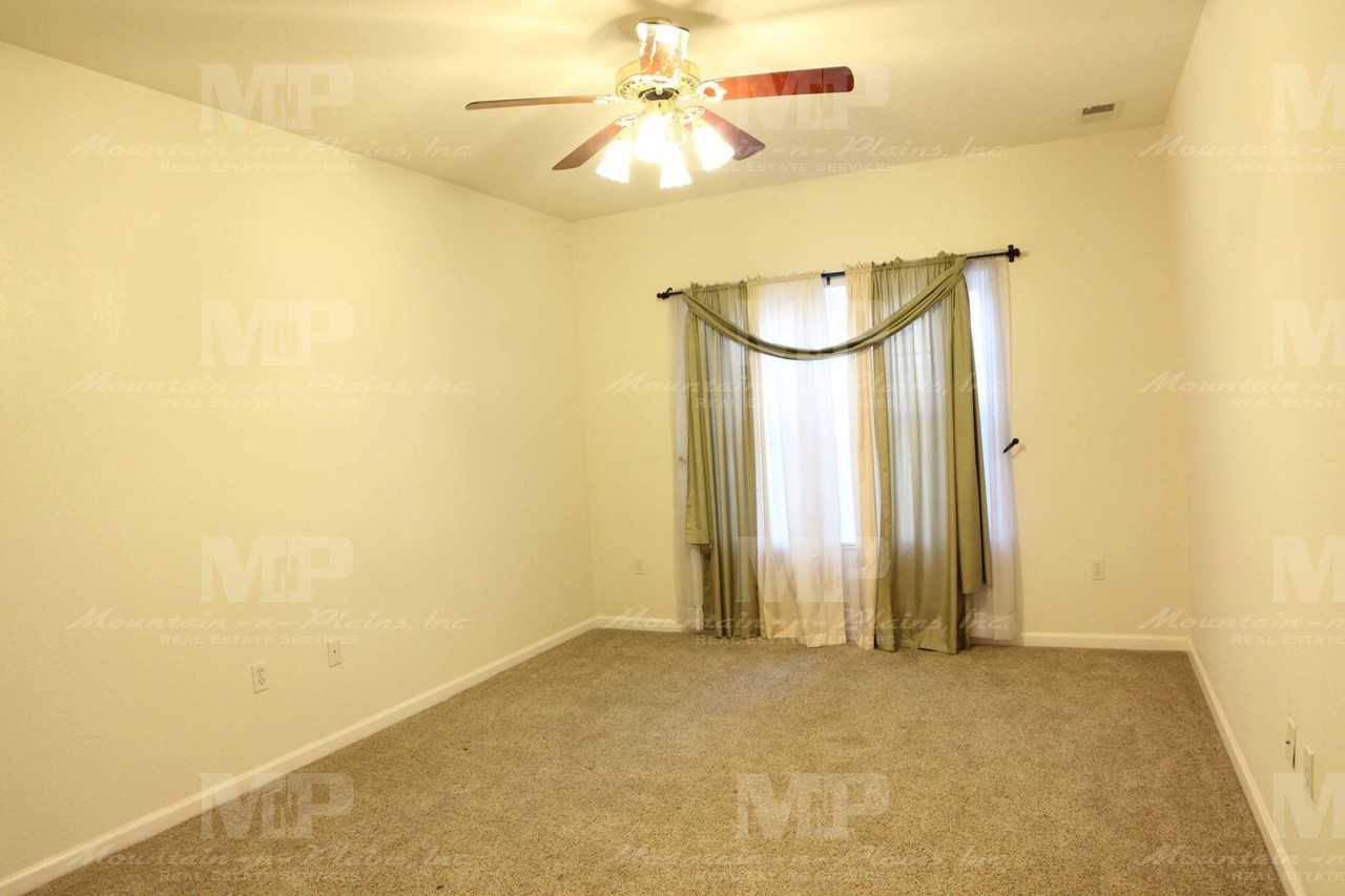5225 White Willow Dr #C120 - Photo 7 of 15