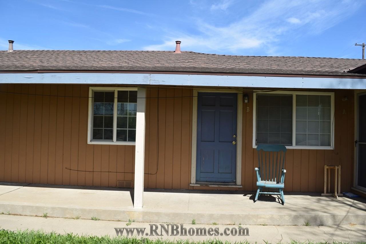 2011 Bell Ave #B - Photo 2 of 8