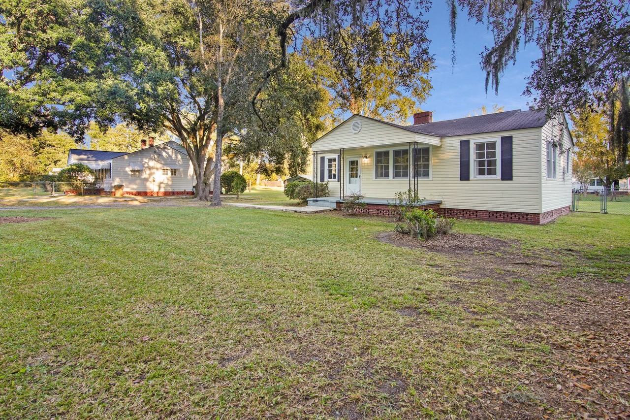 161 Pinecrest St - Photo 4 of 24