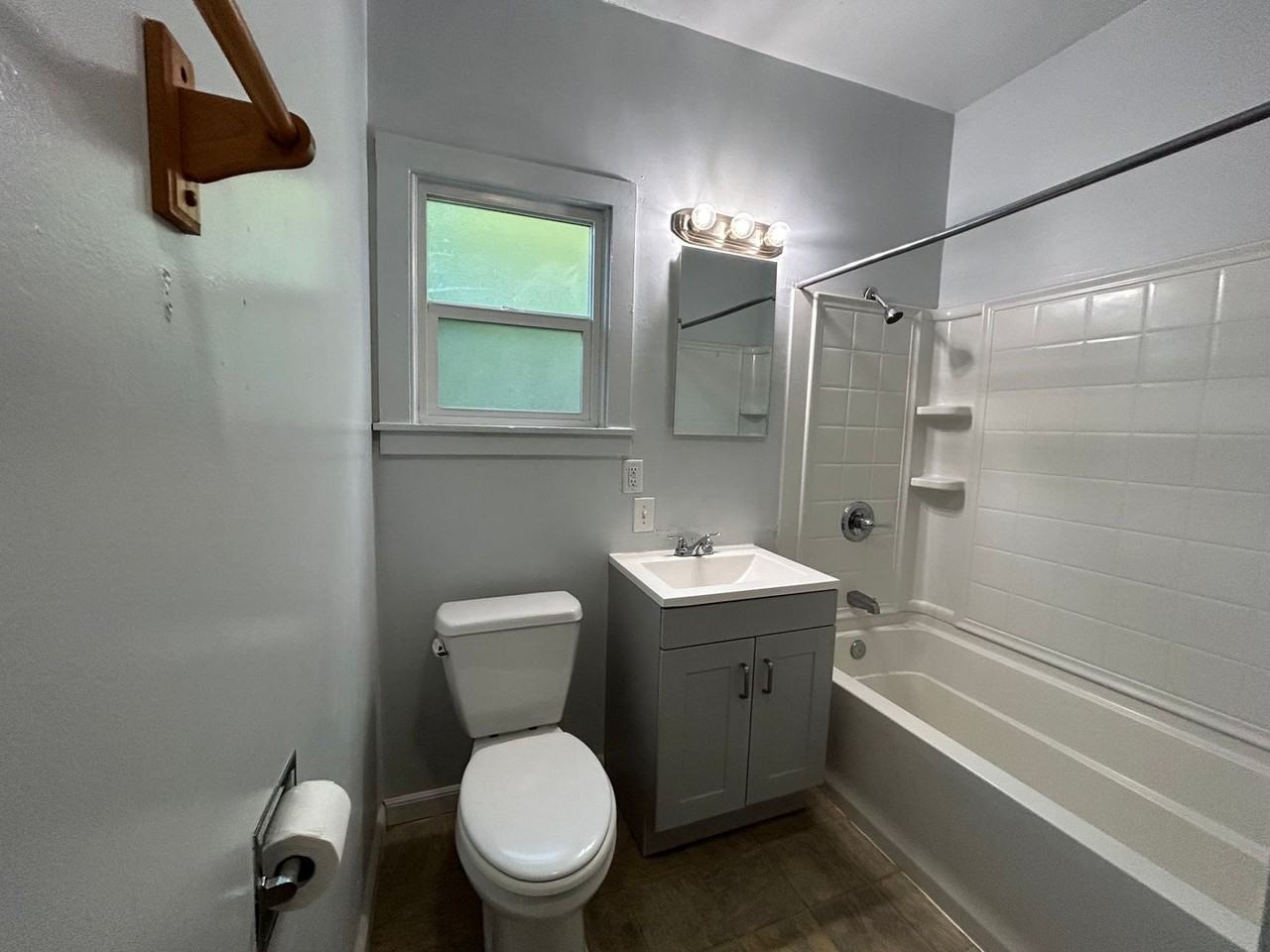 8 Acacia Ave - Photo 2 of 5