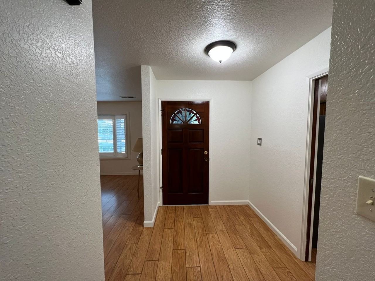 3841 Rexford Ct - Photo 5 of 28