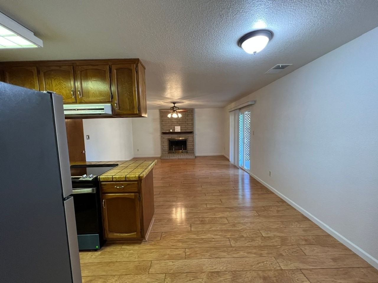 3841 Rexford Ct - Photo 7 of 28