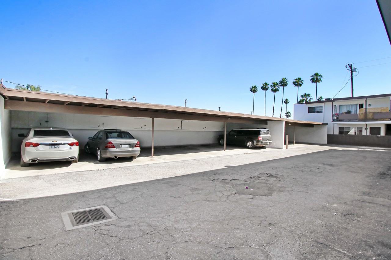 Ridgeview Apartments - Photo 5 of 8