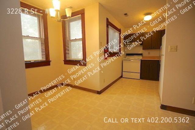 3228 R St #3 - Photo 3 of 9