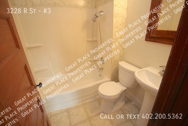 3228 R St #3 - Photo 5 of 9