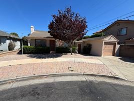 featured image of 214 S Bonita St