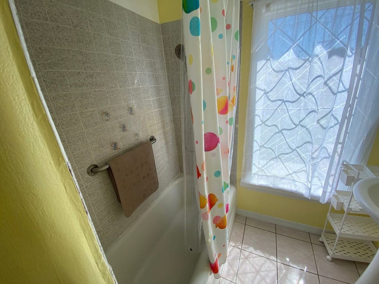 214 S Bonita St - Photo 4 of 12