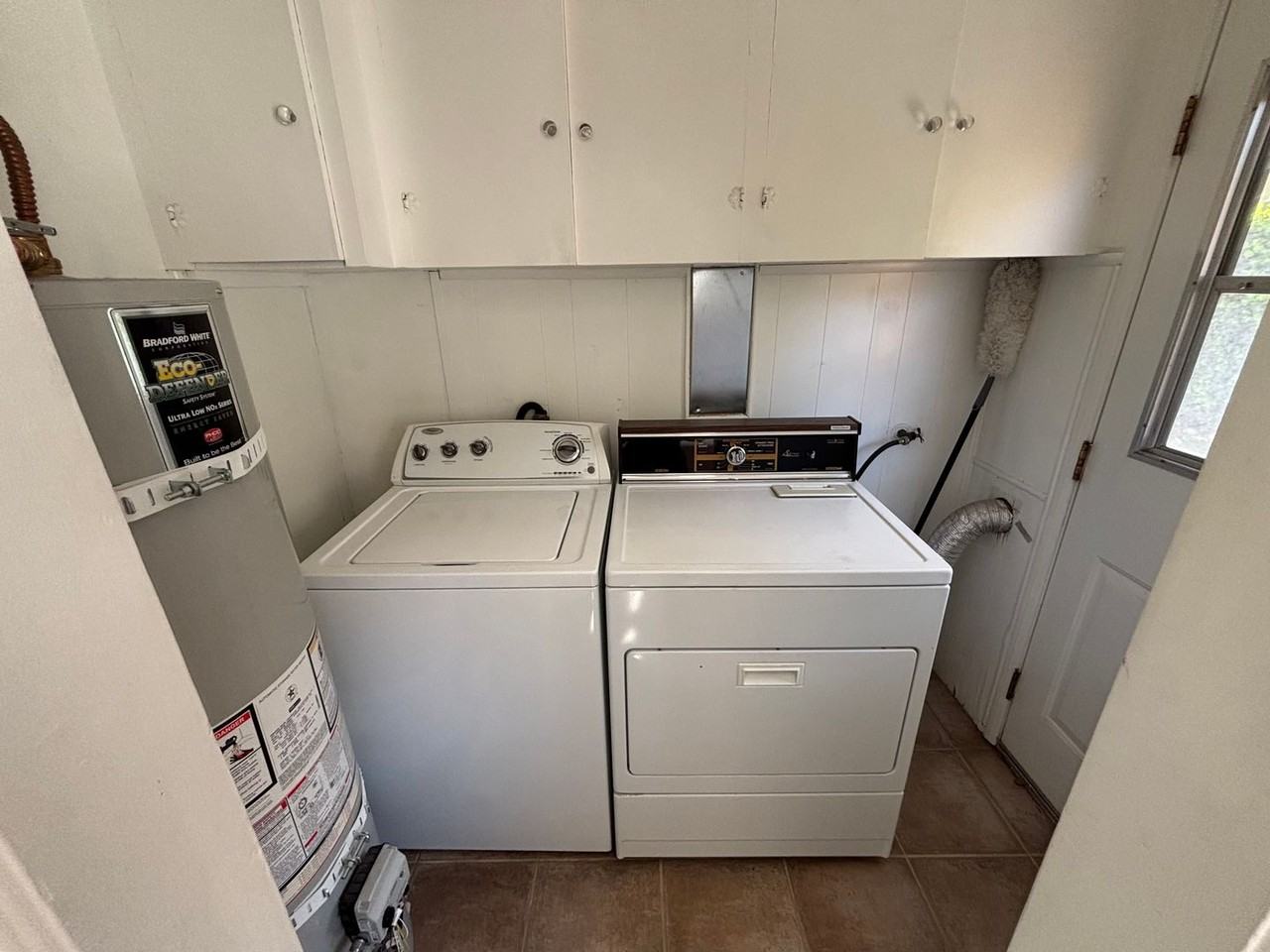 214 S Bonita St - Photo 7 of 12