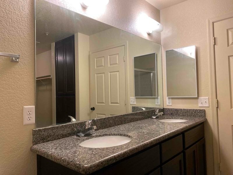 7335 E 39th Pl - Photo 7 of 23