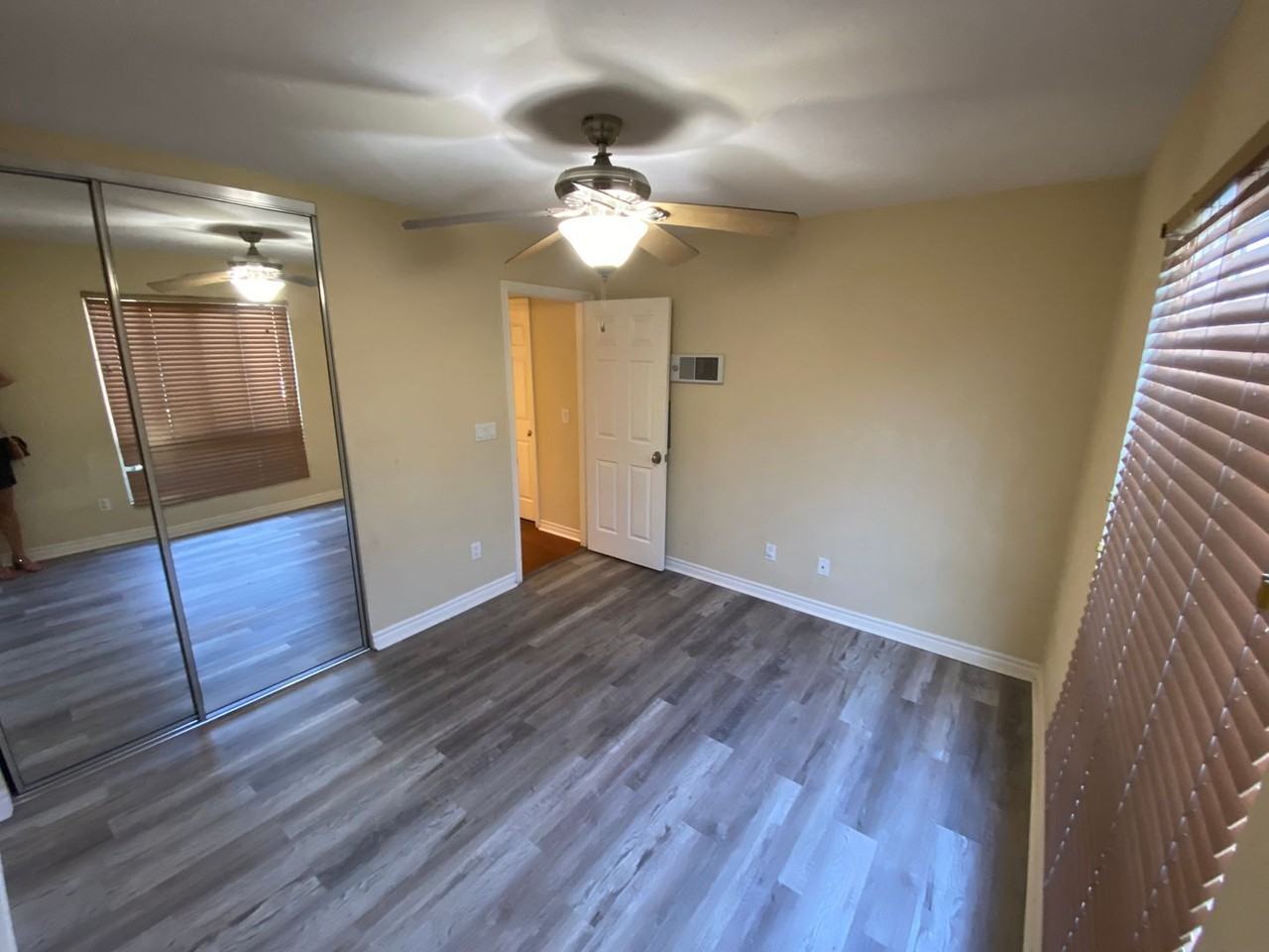 792 Avocado Ave - Photo 7 of 27