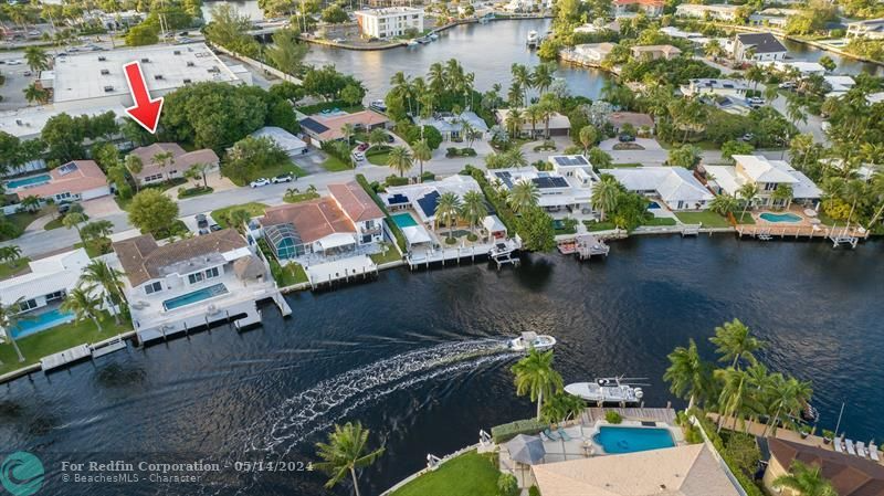 2409 Ne 22nd Ter - Photo 4 of 33