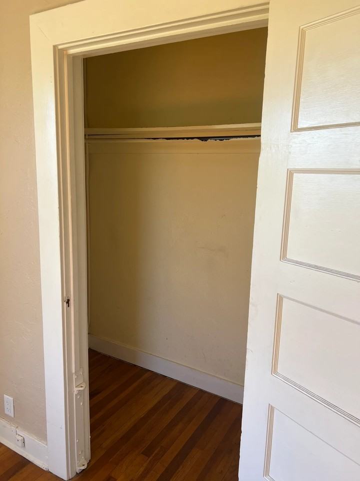 150 E 16th St #9 - Photo 5 of 10