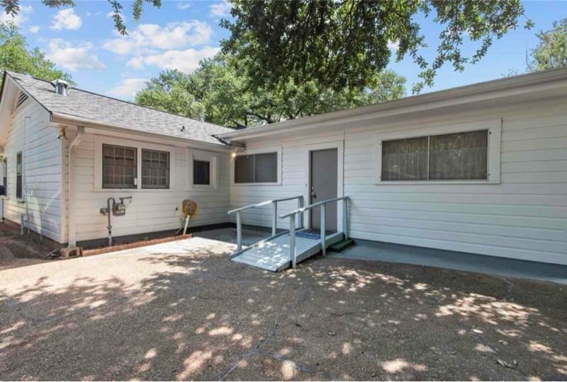 357 Arthur Ave - Photo 4 of 32