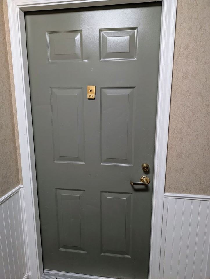 3045 Westminster Dr #206 - Photo 4 of 27